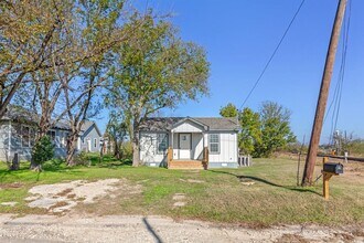 603 E 3rd St in Taylor, TX - Building Photo - Building Photo
