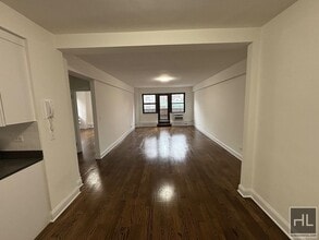 219 E 69th St in New York, NY - Building Photo - Building Photo