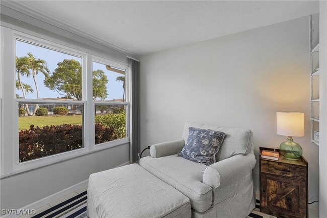 property at 5549 Hamlet Ln