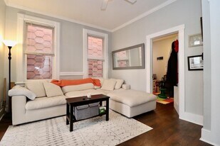 19 Graham St in Jersey City, NJ - Building Photo