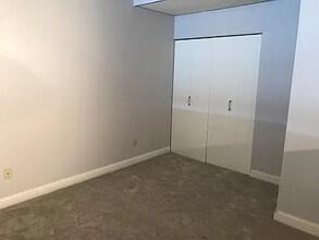 2429 Locust St in Philadelphia, PA - Building Photo - Building Photo