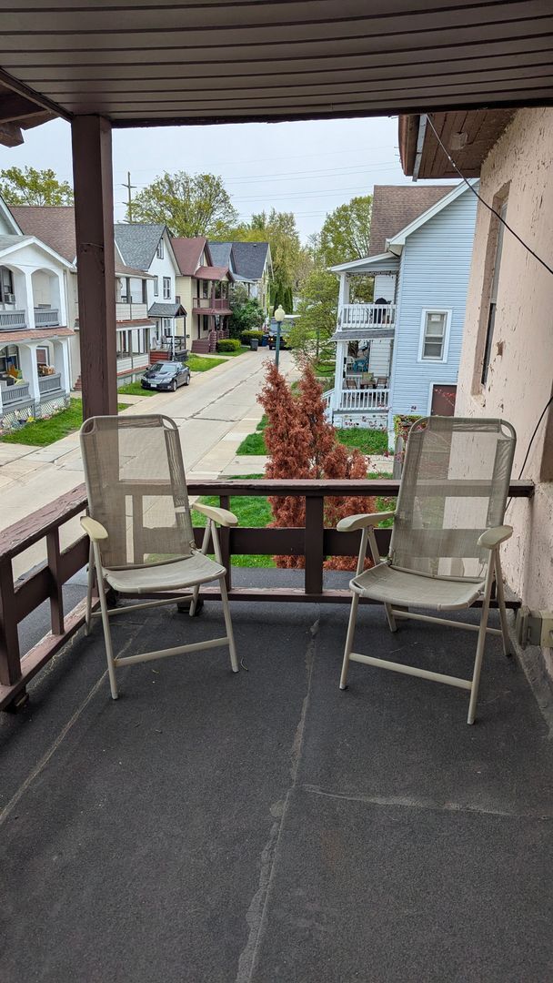 1268 Clifton Prado in Lakewood, OH - Building Photo - Building Photo