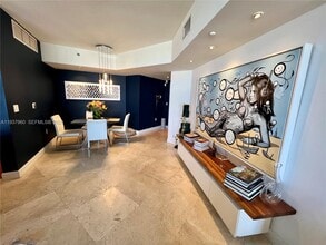 400 Alton Rd in Miami Beach, FL - Building Photo - Building Photo