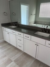 2718 Grand Fountains Dr in Houston, TX - Building Photo - Building Photo