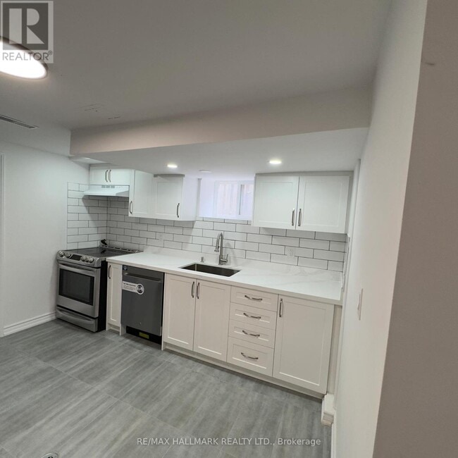 63 Hiscock Blvd in Toronto, ON - Building Photo - Building Photo