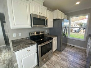 129 Zimmer Dr W in Walnutport, PA - Building Photo - Building Photo