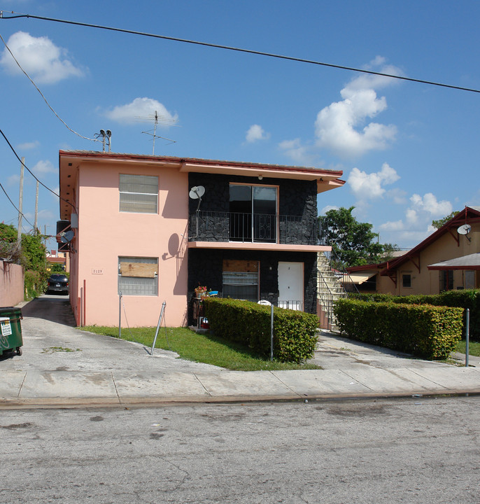 2129 SW 3rd St in Miami, FL - Building Photo