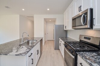 7831 Sanremo Dr in Richmond, TX - Building Photo - Building Photo