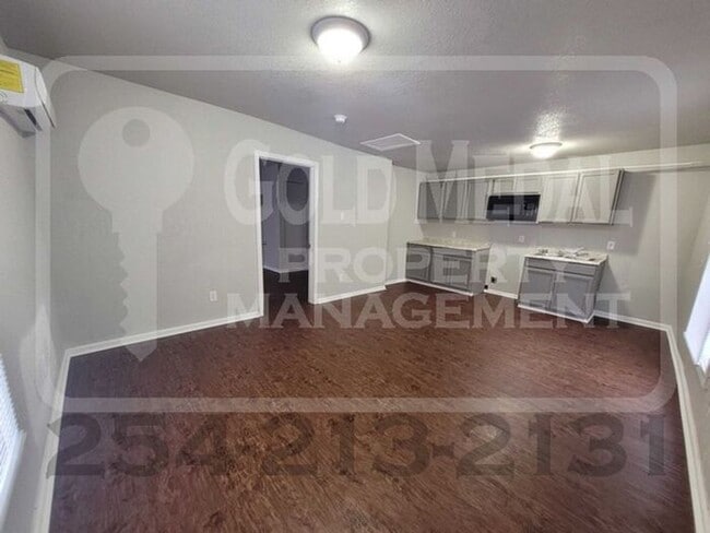 711 W Avenue B in Killeen, TX - Building Photo - Building Photo