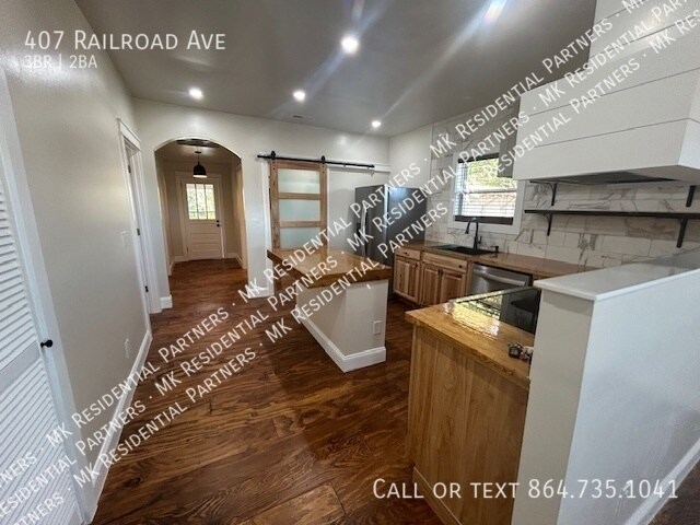 407 Railroad Ave in Rutherfordton, NC - Building Photo