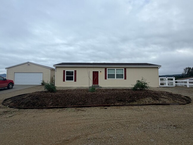 40528 Calle Cancion in Temecula, CA - Building Photo - Building Photo