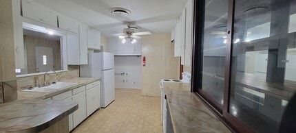 404 SW 10th St in Premont, TX - Building Photo - Building Photo