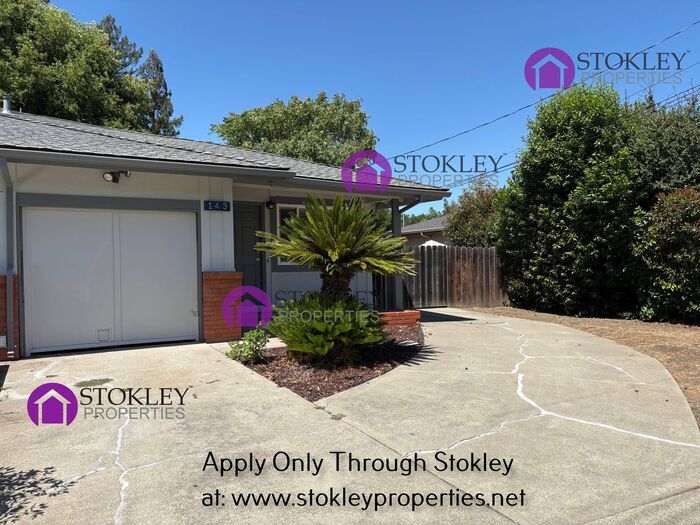 143 Gilbert Ct in Martinez, CA - Building Photo