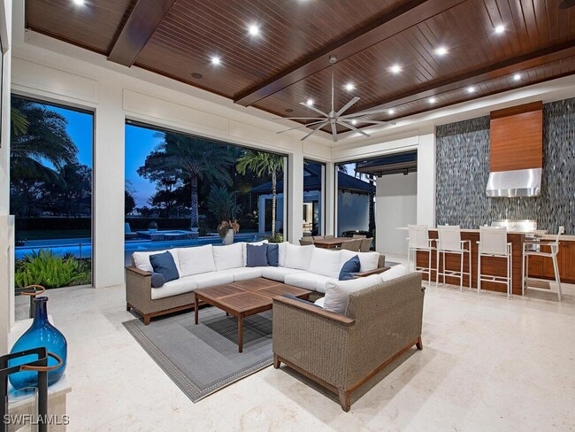 property at 740 Banyan Blvd