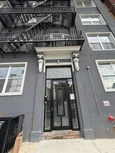 11 Thomas St in Newark, NJ - Foto de edificio - Building Photo