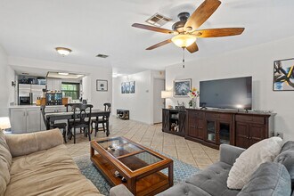 2539 Fulton Ct in Melbourne, FL - Building Photo - Building Photo