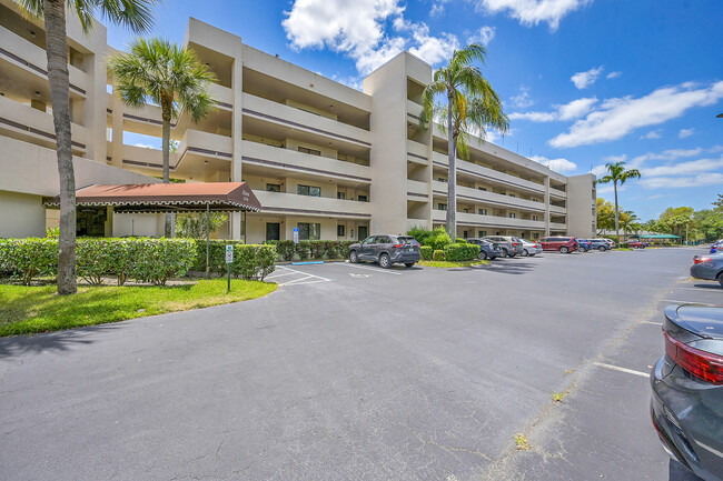 property at 3154 Via Poinciana