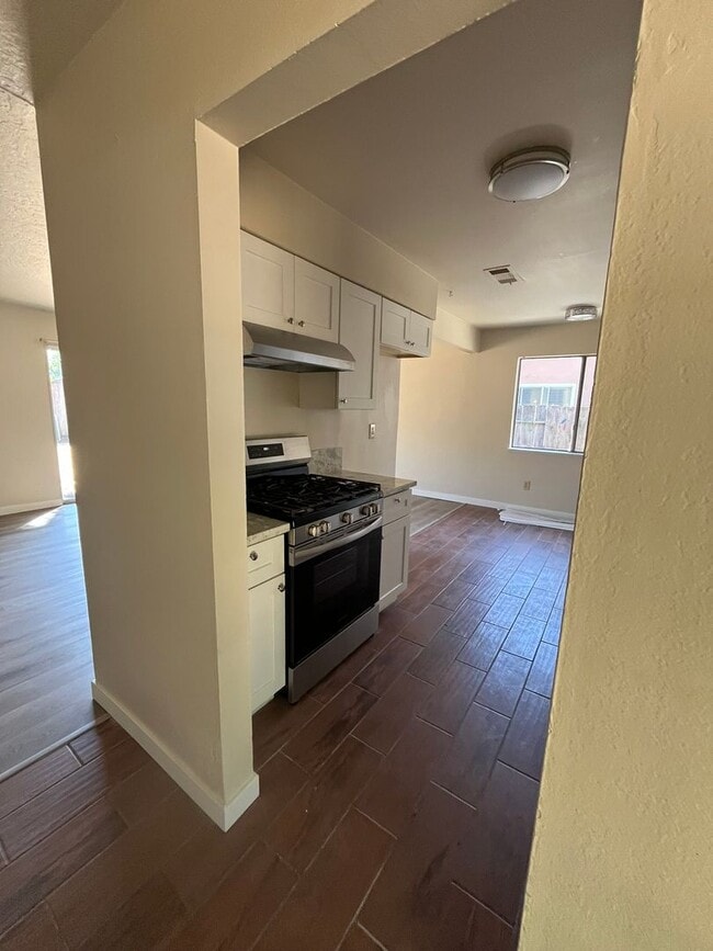 304 Tennyson Dr in Modesto, CA - Building Photo - Building Photo