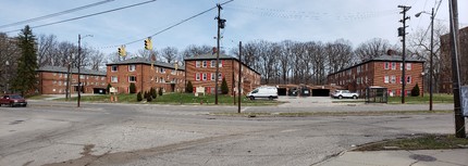 Coventry Park Apartments in East Cleveland, OH - Foto de edificio - Building Photo