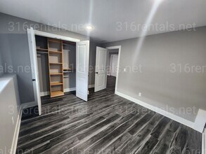 5267 N Toben Ct in Bel Aire, KS - Building Photo - Building Photo