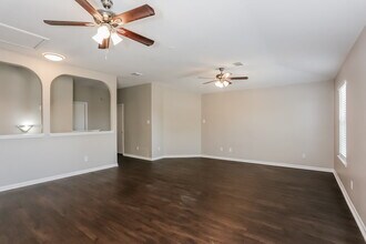 16114 Callan Ln in Houston, TX - Foto de edificio - Building Photo