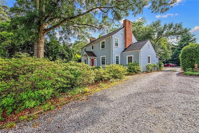 220 Bradford Ave in Fayetteville, NC - Building Photo - Building Photo