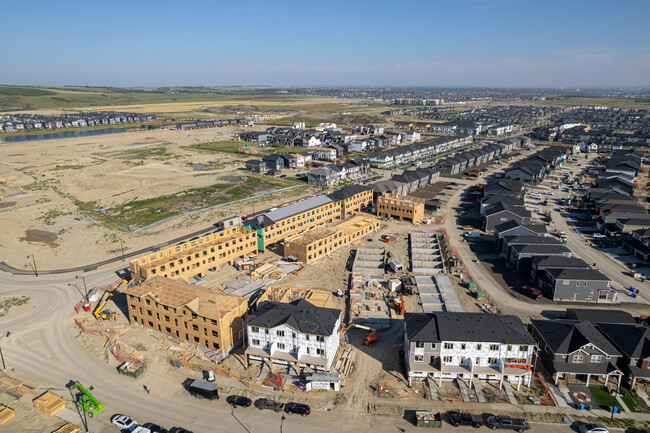 Pine Creek in Calgary, AB - Building Photo - Building Photo