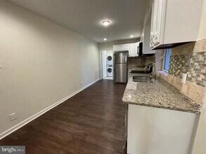 2003 S 7th St in Philadelphia, PA - Building Photo - Building Photo