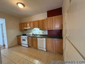 41 Egremont Rd, Unit 4 in Boston, MA - Building Photo - Building Photo