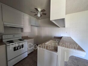 4479 La Cresta Way in Stockton, CA - Building Photo - Building Photo