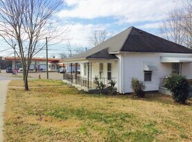 1906 Dalton Pike SE in Cleveland, TN - Building Photo