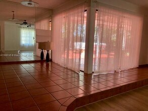 12800 SW 104th Terrace in Miami, FL - Building Photo - Building Photo