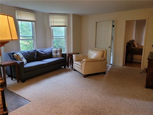 7 Cole St in Fairport, NY - Building Photo - Building Photo