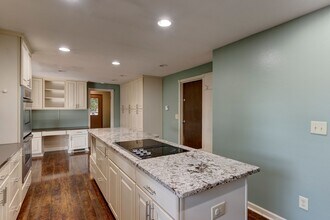 1913 Island View Rd in Oak Harbor, WA - Building Photo - Building Photo
