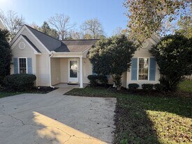129 Arbors Ct in Central, SC - Building Photo