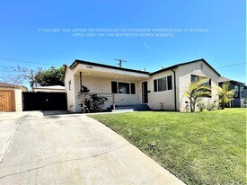 11148 S Wilton Pl in Los Angeles, CA - Building Photo