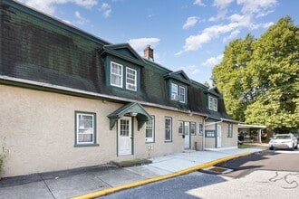 342 N Cedar St in Lititz, PA - Building Photo - Building Photo