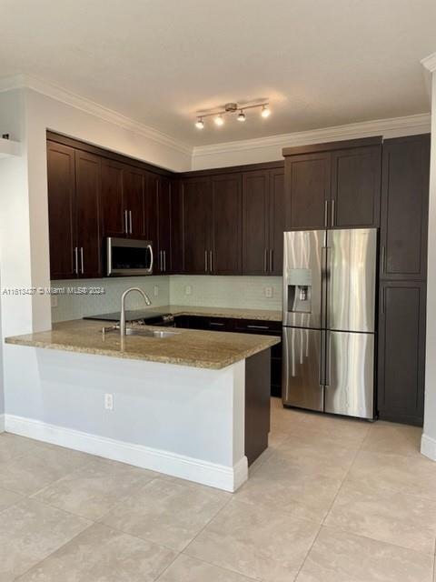 8385 NW 144th Ter in Miami Lakes, FL - Building Photo - Building Photo