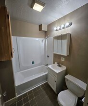 5405-5407 Harrison St in Kansas City, MO - Building Photo - Building Photo