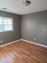 1068 Spring St in Medford, OR - Building Photo - Building Photo