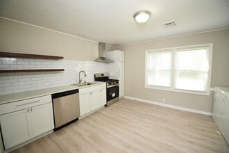 424 S 73rd E Ave in Tulsa, OK - Building Photo - Building Photo