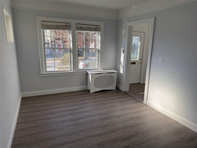 61 James St in Franklin Square, NY - Building Photo - Building Photo
