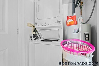 175 Cottage St, Unit 214 in Chelsea, MA - Building Photo - Building Photo