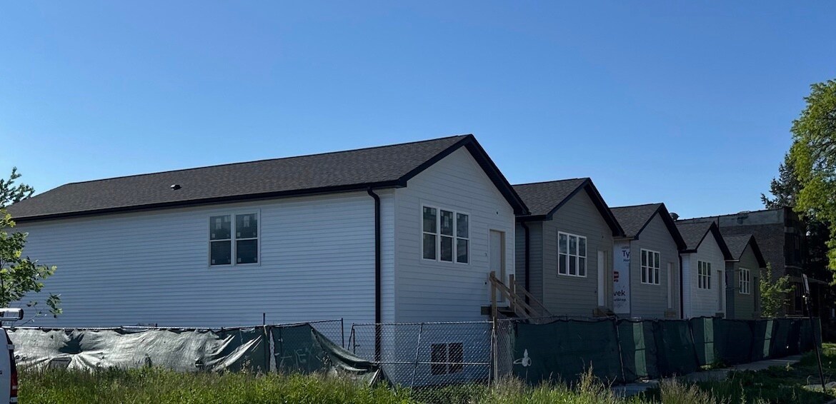 547 N Springfield Ave in Chicago, IL - Building Photo