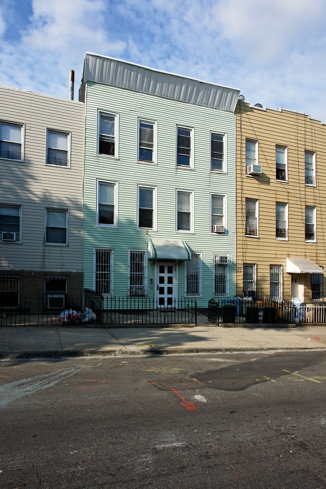 144 23rd St in Brooklyn, NY - Foto de edificio - Building Photo