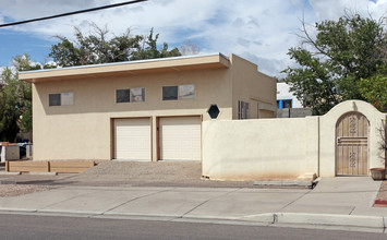 Nob Hill Apartments in Albuquerque, NM - Building Photo - Building Photo