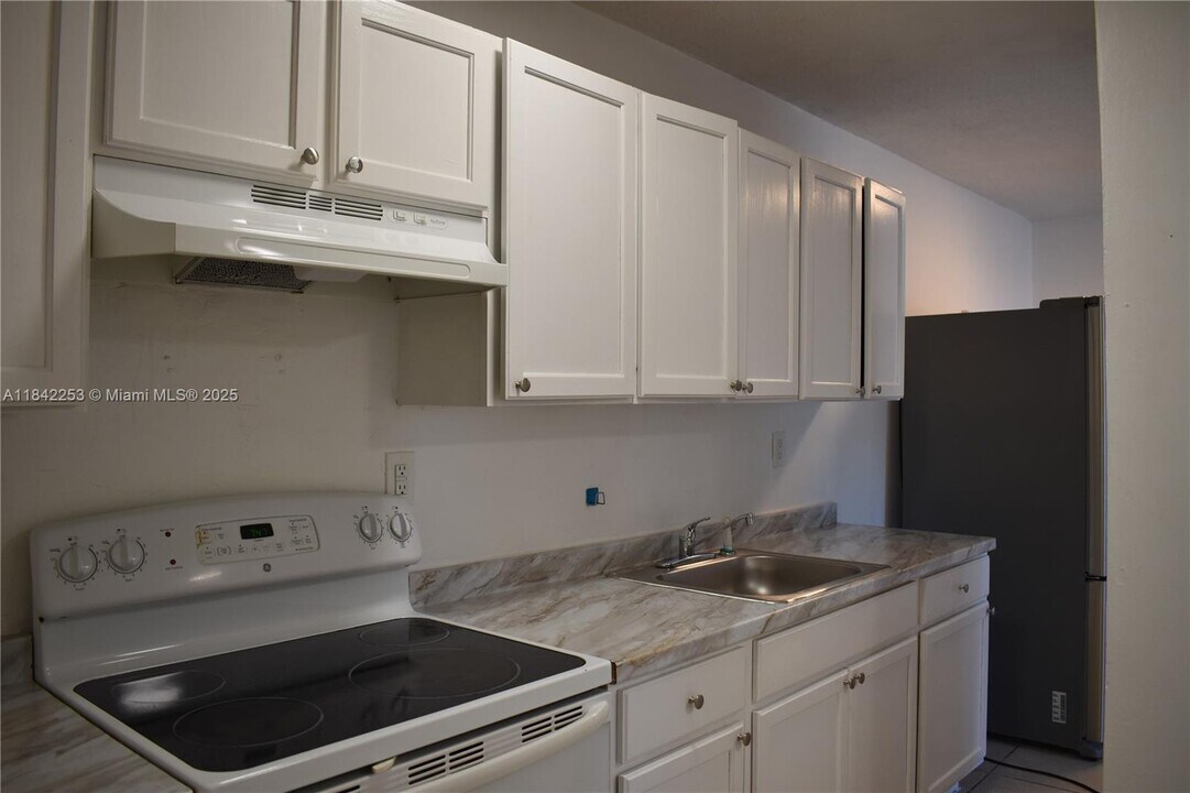 2300 Superior St in Opa Locka, FL - Building Photo