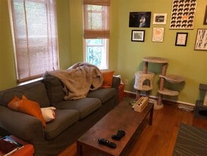 9 Lowell Terrace, Unit 1 in Somerville, MA - Foto de edificio - Building Photo