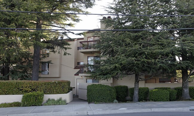 Canyon Oaks in Hayward, CA - Foto de edificio - Building Photo
