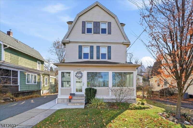 30 Central Ave in Caldwell, NJ - Building Photo